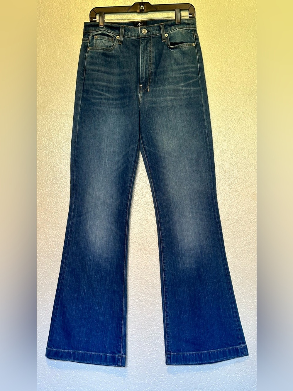 7 For All Mankind Ultra High Rise Dojo Flare Jeans Medium Dark Wash 30